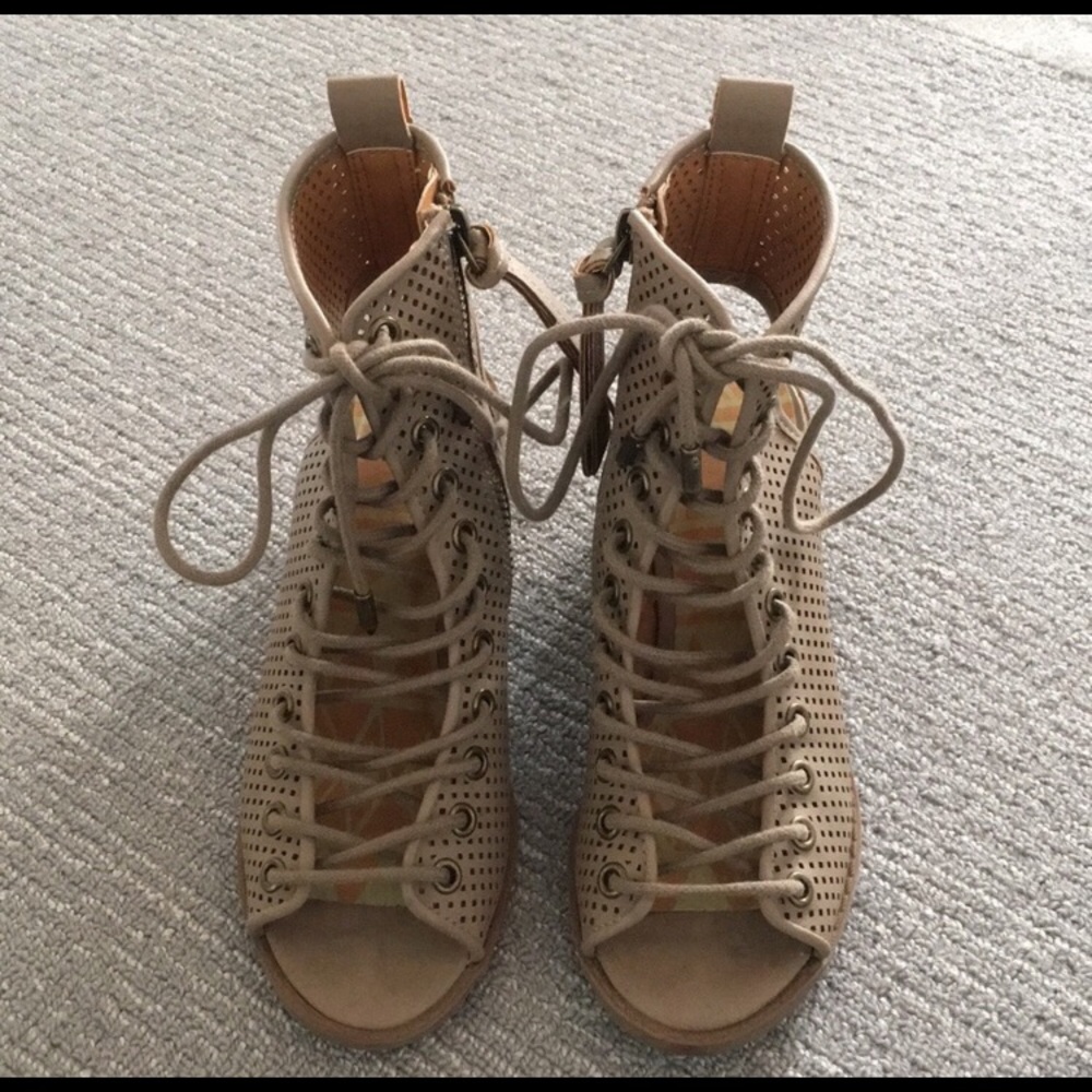Dolce vita Sandals